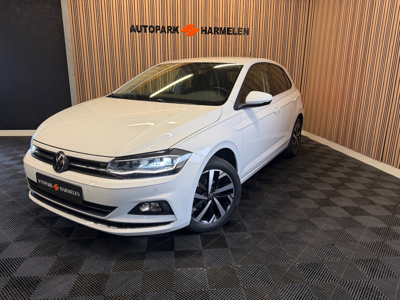 Volkswagen Polo - 1.0 TSI Highline 2021 Dsg Camera Led - AutoWereld.nl