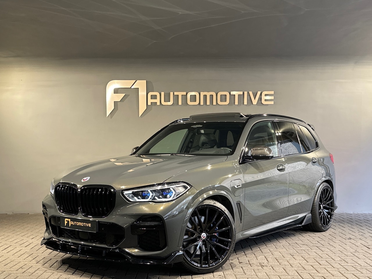 BMW X5 - XDrive45e M Sport Pano|M Seat|HuD|H/K|Memory|Massage - AutoWereld.nl