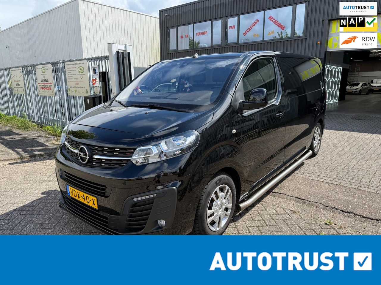 Opel Vivaro - 1.5 CDTI L2H1 Innovation 1.5 CDTI L2H1 Innovation - AutoWereld.nl