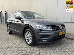 Volkswagen Tiguan - 1.4 TSI ACT Comfortline Business / Camera / Navigatie