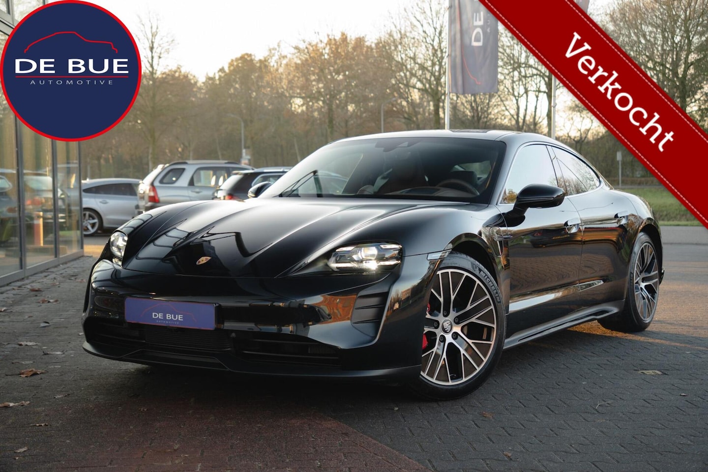 Porsche Taycan - 4S Performance 84 kWh|1 Eig.|Matrix|Chrono|Achteras besturing|Panoramadak|Olea Leder|Bose| - AutoWereld.nl