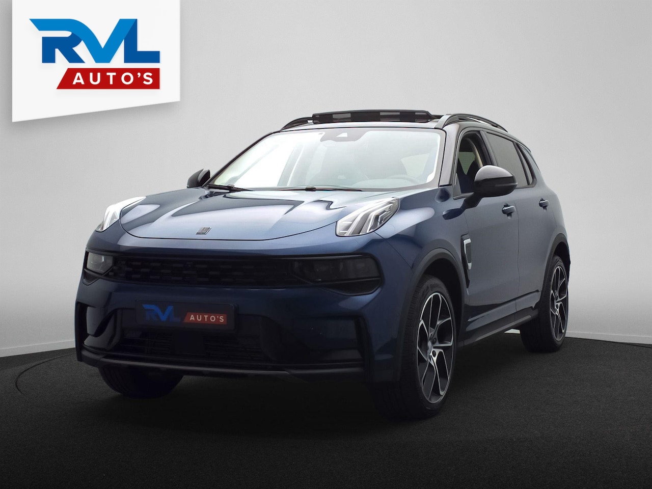 Lynk & Co 01 - 1.5 261PK Plug-in Hybrid* Black pakket* 360° Camera Pano/dak Apple/Carplay Adaptive/Cruise - AutoWereld.nl