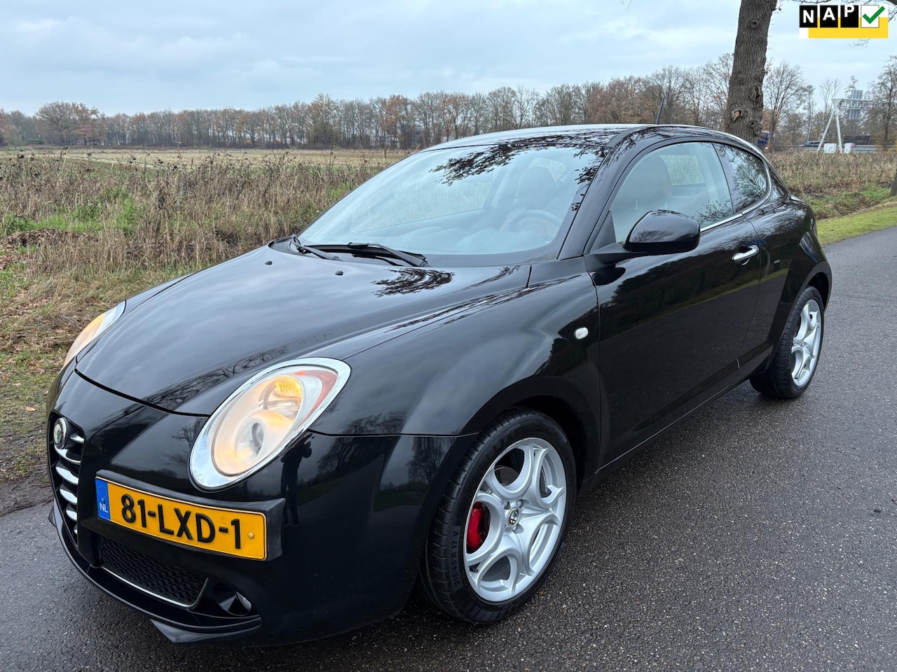 Alfa Romeo MiTo - 1.4 Centenario Zeer netjes/Airco/Vol Leer/Lichtmetaal/APK/1ste Eigenaar - AutoWereld.nl