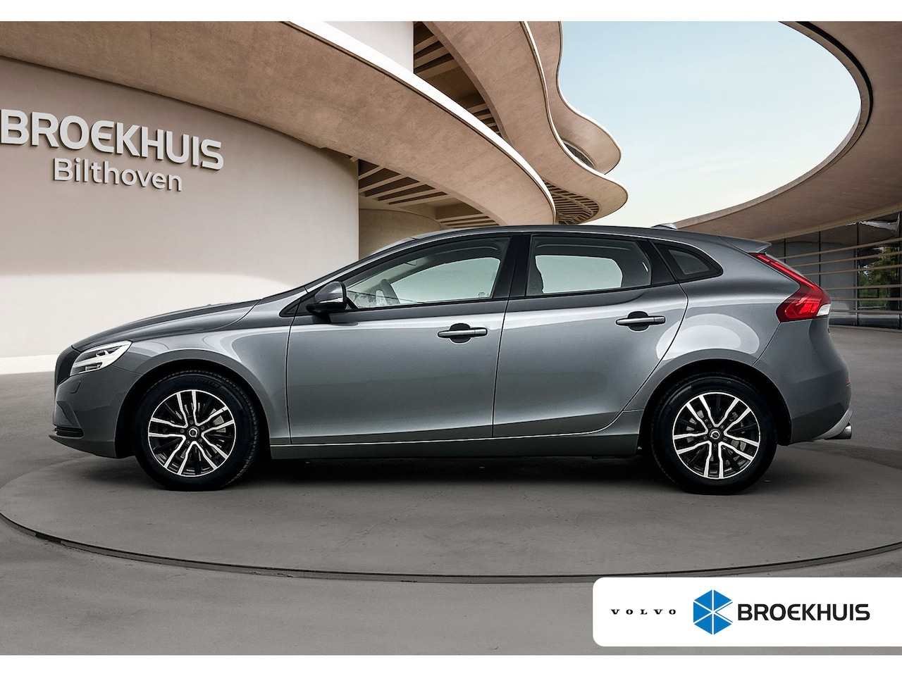 Volvo V40 - 2.0 T2 Nordic+ | Trekhaak | Navigatie | Bluetooth | LM Velgen | Dealer onderhouden | PDC A - AutoWereld.nl