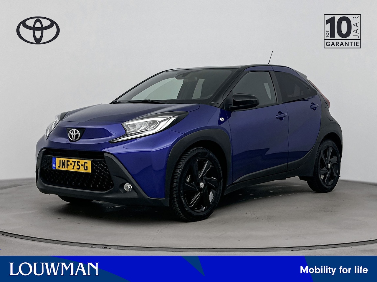 Toyota Aygo X - 1.0 VVT-i S-CVT Envy | Stoelverwarming | Parkeersensoren Achter | Apple Carplay -/ Android - AutoWereld.nl