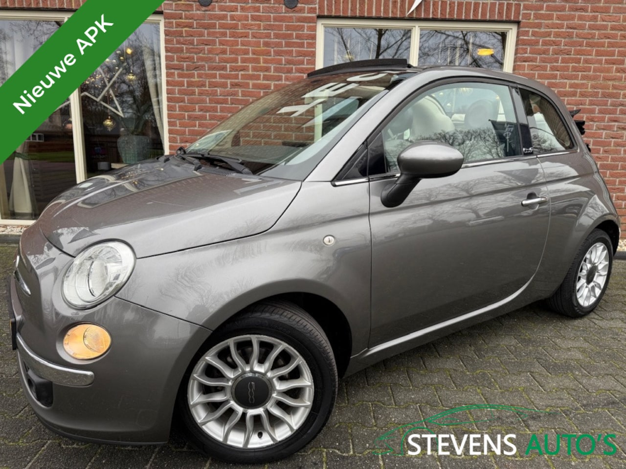 Fiat 500 C - 0.9 TwinAir Lounge AUTOMAAT NIEUWE APK / CAMERA / AIRCO / RIJKLA - AutoWereld.nl