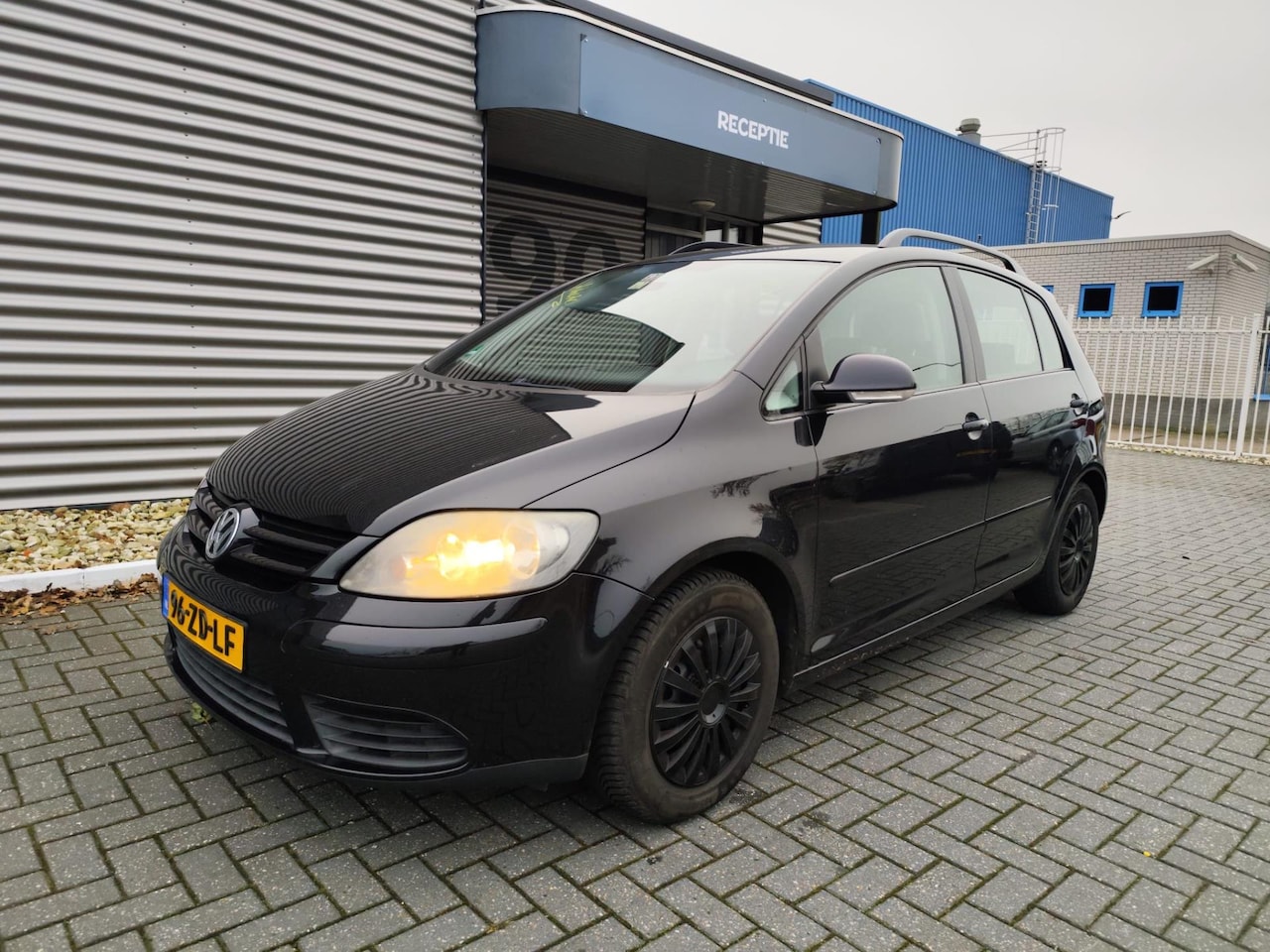 Volkswagen Golf Plus - 1.9 TDI Sportline H6 1.9 TDI Sportline H6 - AutoWereld.nl