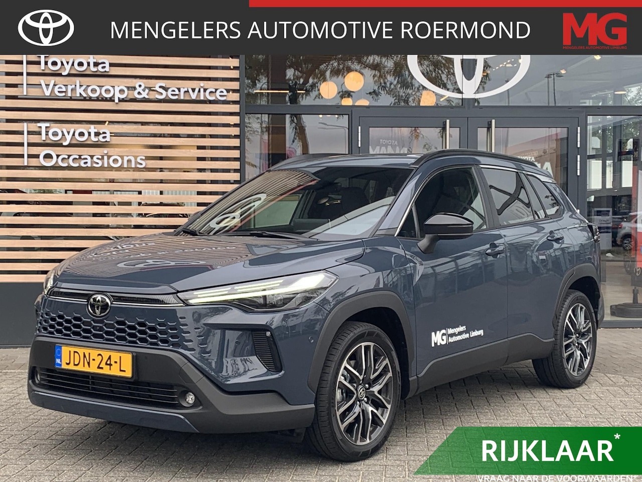 Toyota Corolla Cross - Hybrid 180 Executive RIJKLAAR|DEMO - AutoWereld.nl
