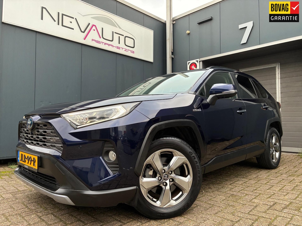 Toyota RAV4 - 2.5 Hybrid AWD Executive 222PK JBL STOELVERWARMING - AutoWereld.nl