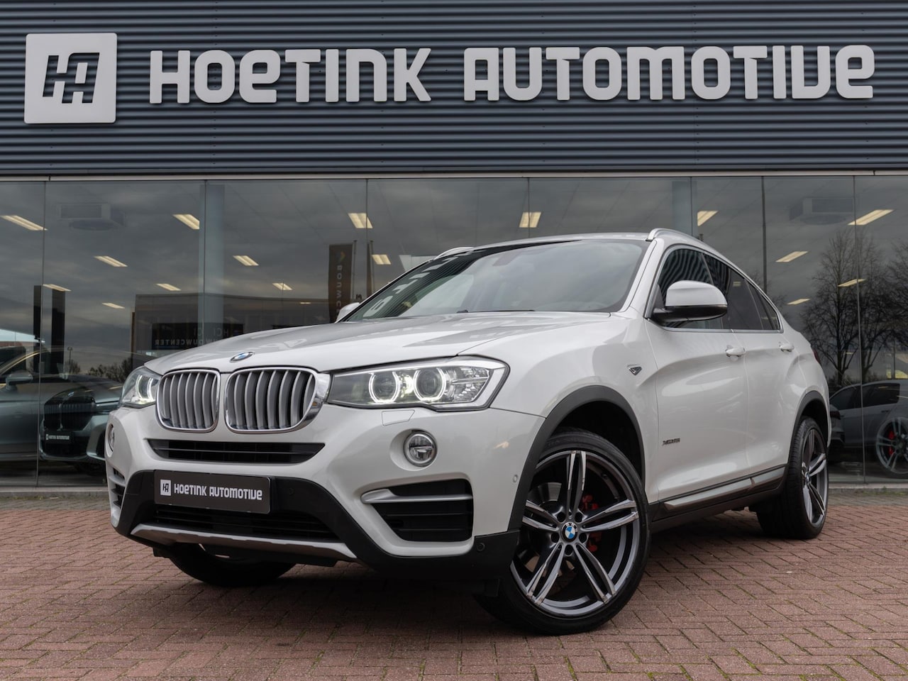 BMW X4 - XDrive35i High Executive | Memory | Camera | Afn trekhaak - AutoWereld.nl