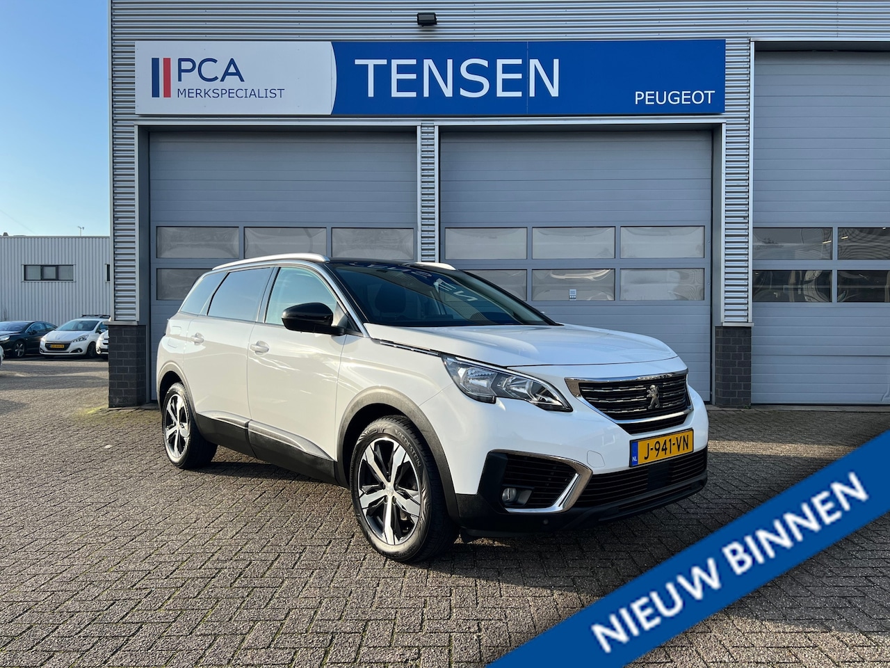 Peugeot 5008 - 1.6 180PK PureTech Blue Lease Premium | Navigatie | Trekhaak | Stoelverwarming |Achteruitr - AutoWereld.nl
