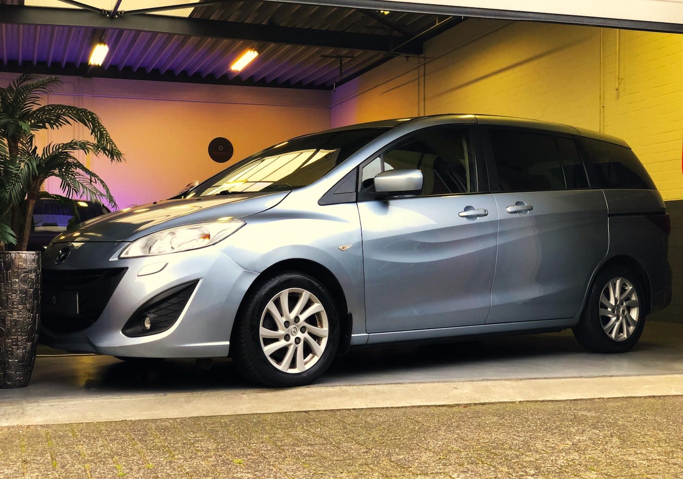 Mazda 5 - 1.8/Xenon/NAVI/ 7 zits - AutoWereld.nl