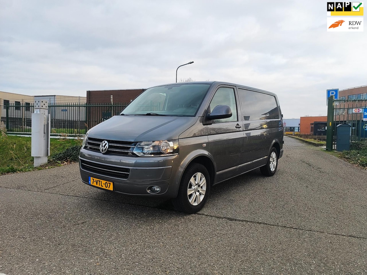 Volkswagen Transporter - 2.0 TDI L1H1 T800 DC Budgetline Airco! Apk! Nap!!! - AutoWereld.nl