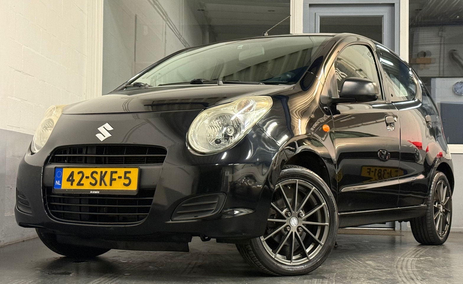 Suzuki Alto - 1.0 Cool Comfort|NAP|NweAPK|Fulloption|Airco|LMV 16"|Alcantara|Toerenteller - AutoWereld.nl
