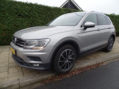Volkswagen Tiguan - 1.4 TSI CL BNS R-Navi Carplay-Clima-Cruise-Led-Blth-Usb-Media