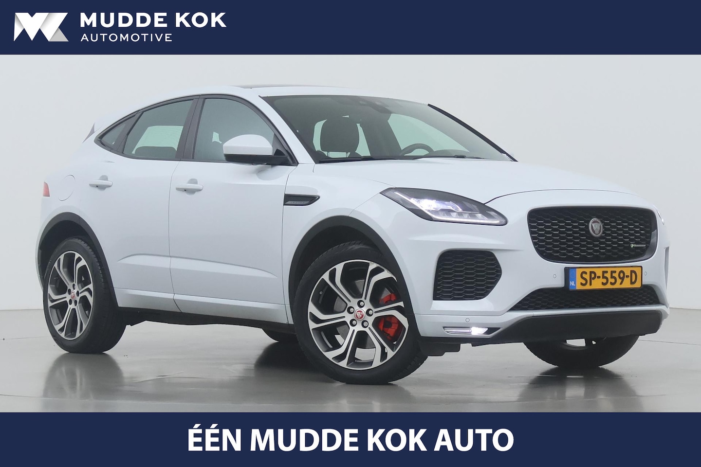 Jaguar E-Pace - P250 AWD First Edition | Panoramadak | Head-Up | Trekhaak | Camera | Meridian Sound - AutoWereld.nl
