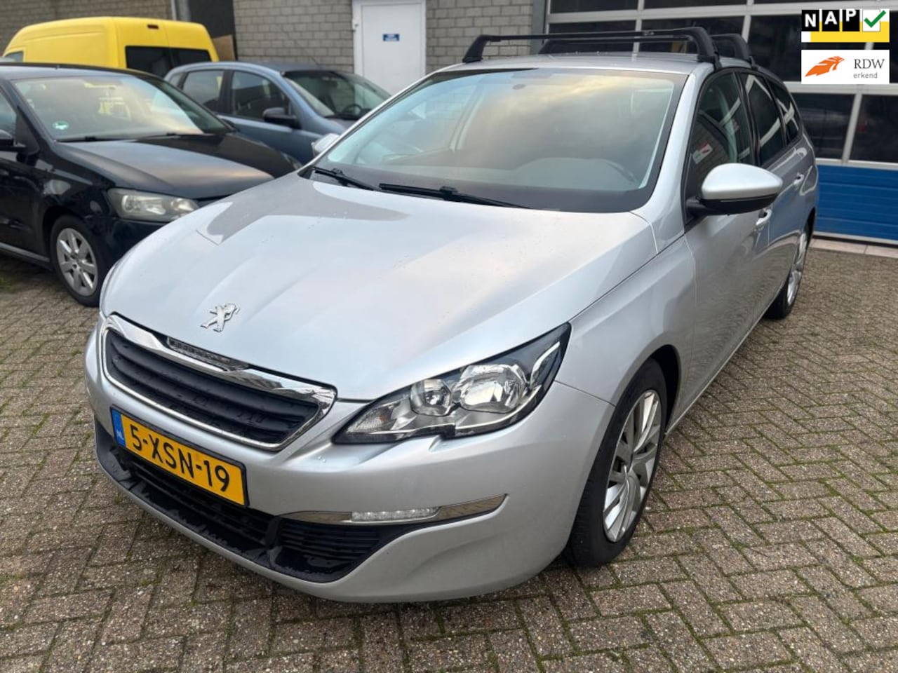 Peugeot 308 SW - 1.6 BlueHDI Blue Lease|Airco|Cruise|Navi - AutoWereld.nl