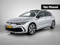 Volkswagen Golf - 1.5 eTSI R-Line Business 150 PK | R-Line | Automaat | Panoramadak | Stoelverwarming | App