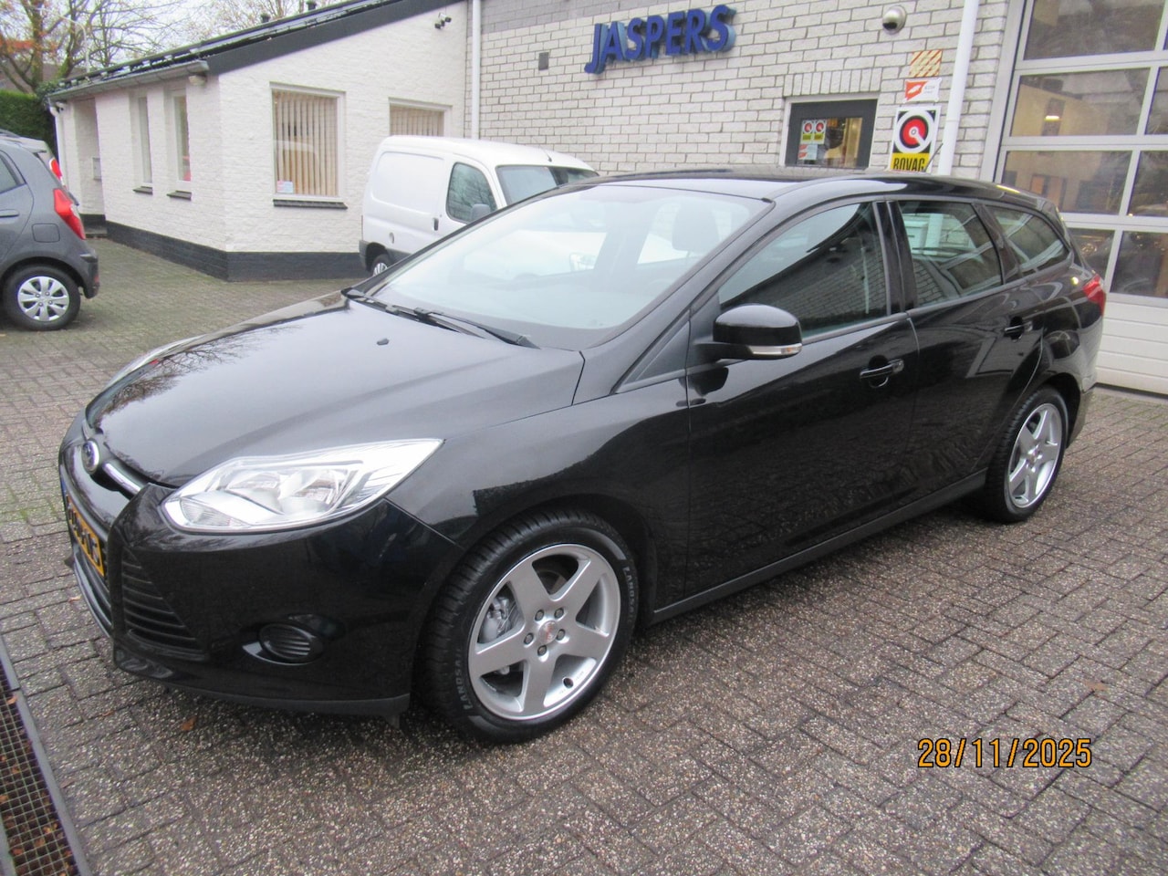 Ford Focus Wagon - 1.0 EcoBoost Edition Plus 1.0 EcoBoost Edition Plus - AutoWereld.nl