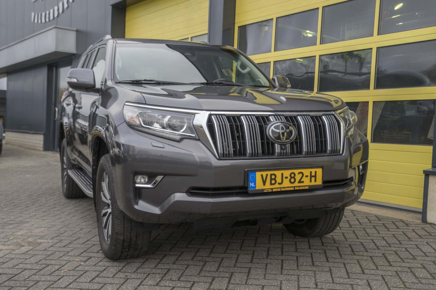 Toyota Land Cruiser - 2.8 D-4D-F Executive Window Van 2.8 D-4D-F Executive Window Van - AutoWereld.nl