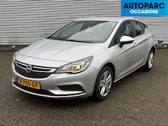 Opel Astra - 1.0 Turbo 120 Jaar Edition , AIRCO, NAVI, CRUISE CONTROLE, CARPLAY, NETTE EN GOEDRIJDENDE