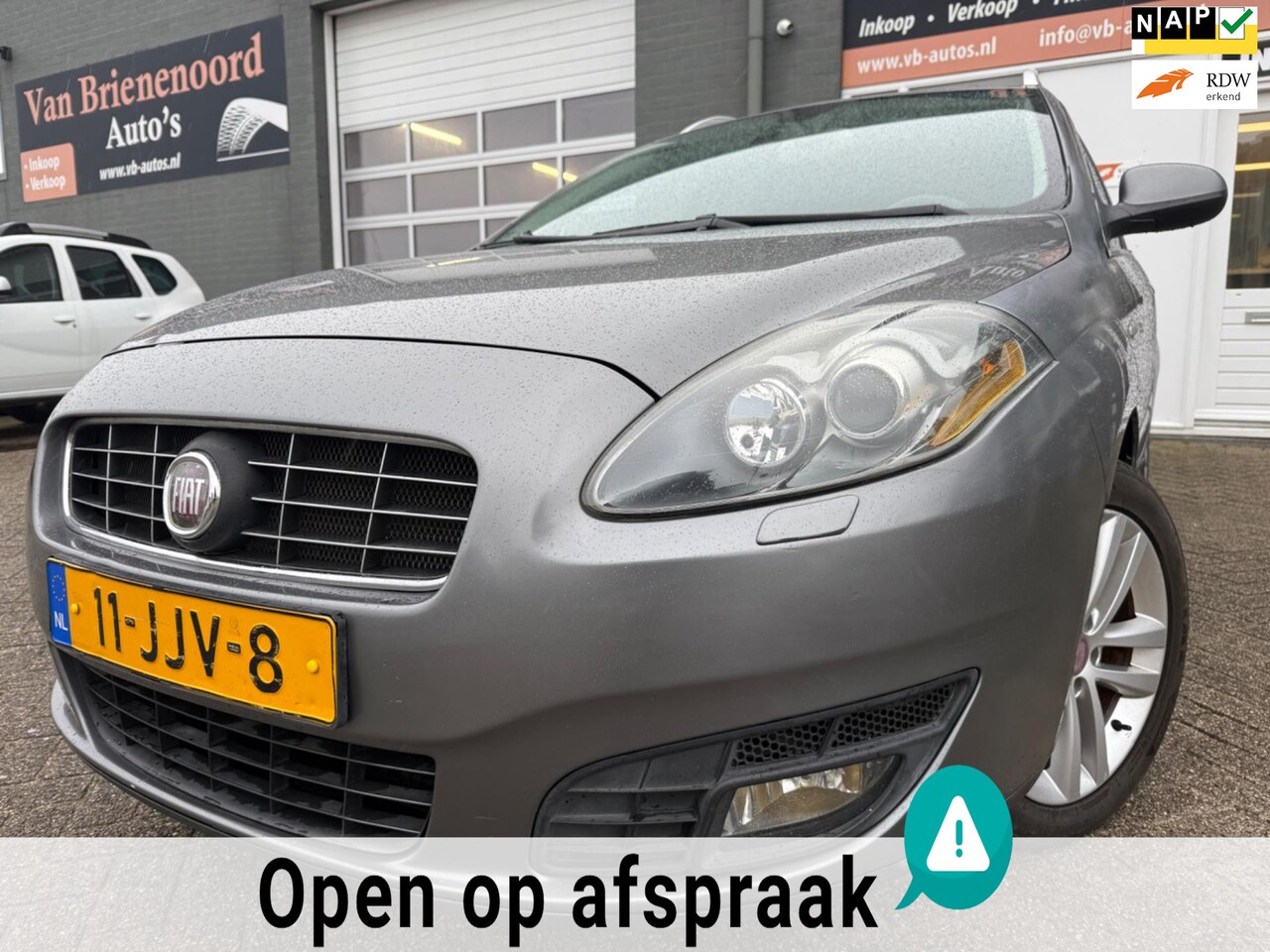 Fiat Croma - 2.2 16V Corporate Premium in automaat met trekhaak en cruise controle - AutoWereld.nl