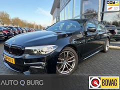 BMW 5-serie - 520i Executive | Automaat | M Pakket | Camera | PDC | Sfeerverlichting | Stoelverwarming |