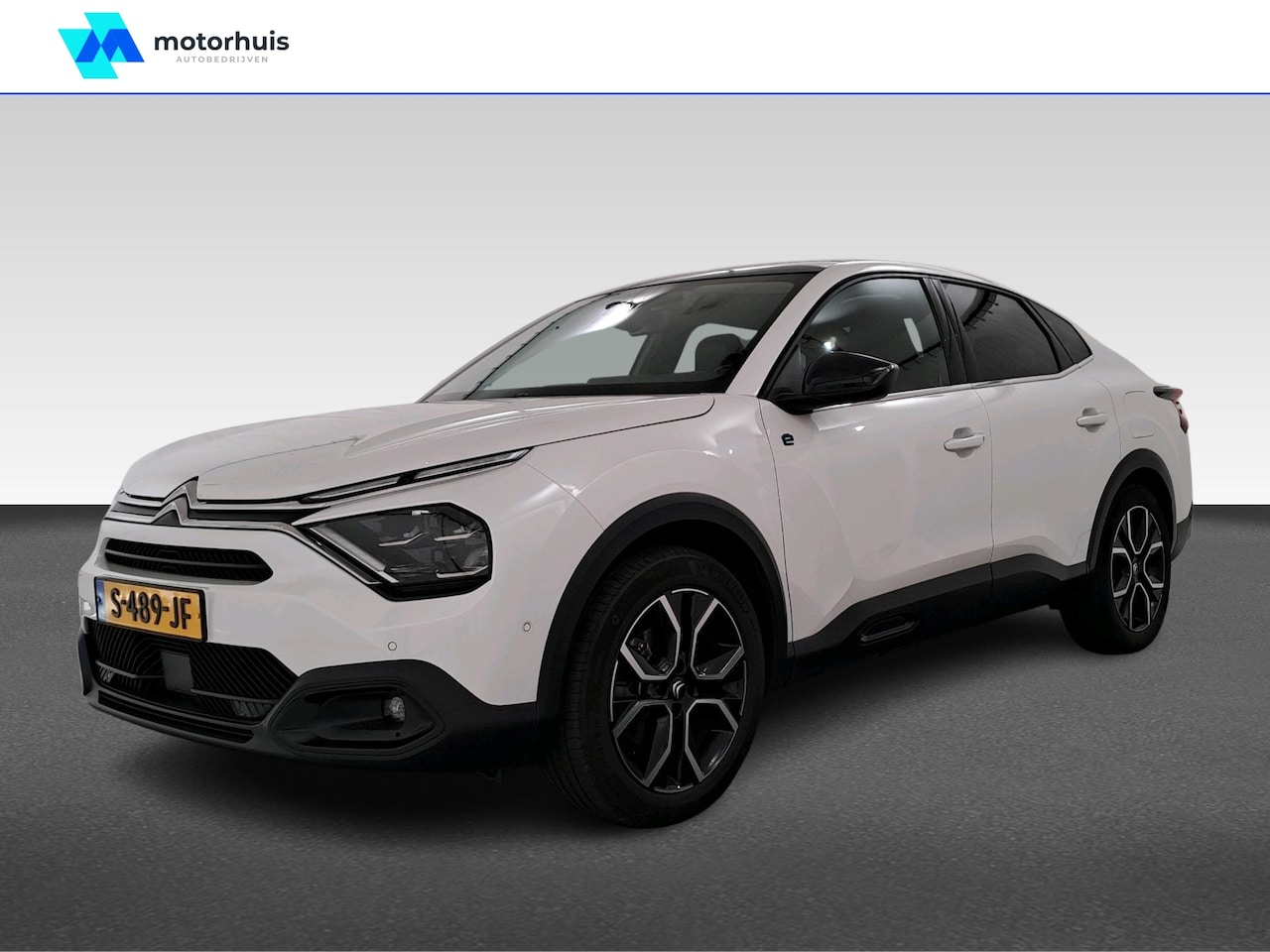 Citroën Ë-C4 X - EV 50kWh 136PK 11KW BOORDLADER SHINE NAVI PANO LEDER WINTERPACK NAP - AutoWereld.nl