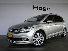 Volkswagen Touran - 1.2 TSI Highline 7 Persoons StoelMassage/verwarming Navigatie Goed Onderhouden Inruil Moge