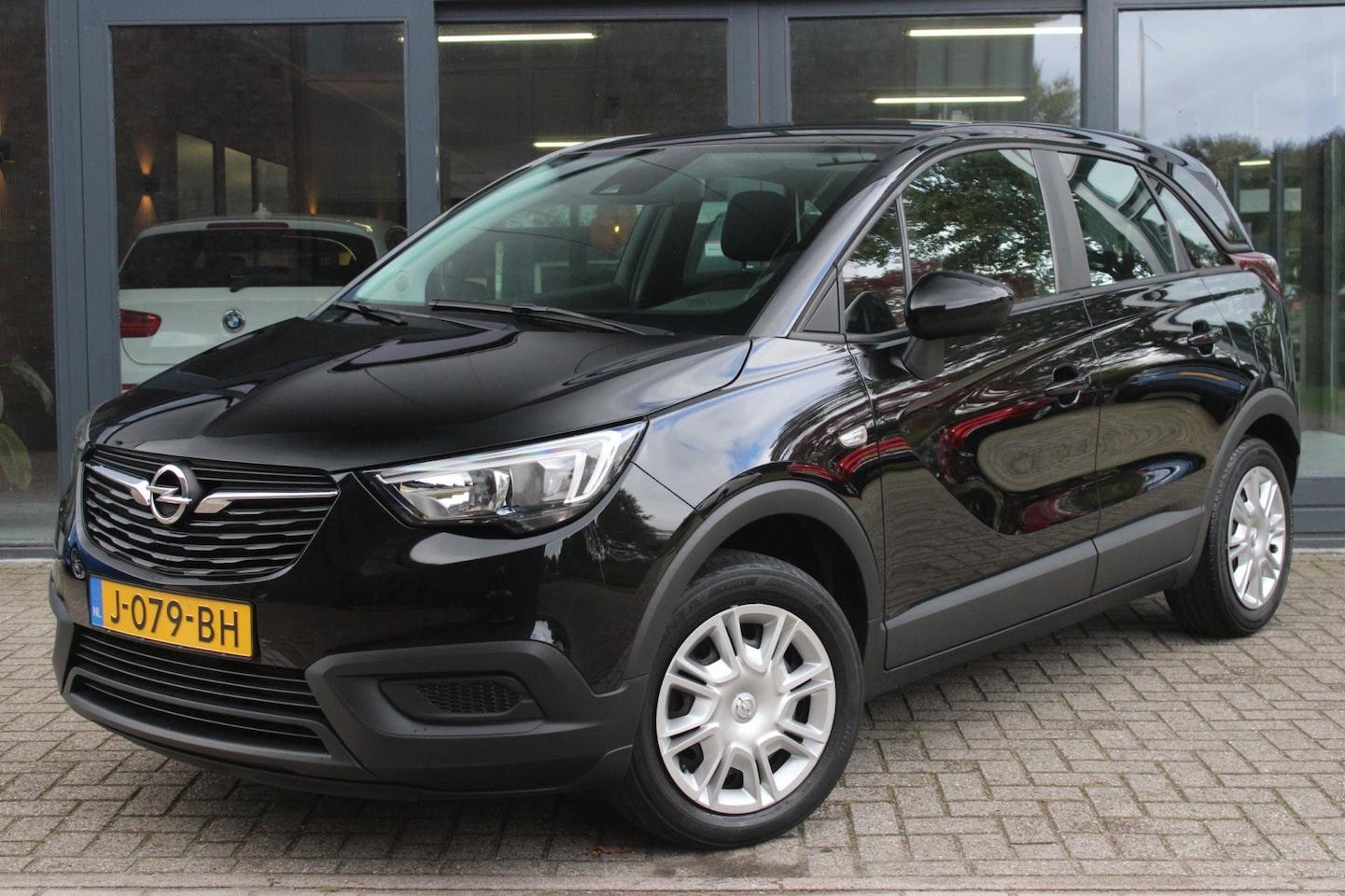 Opel Crossland X - 1.2 Turbo Edition | Cruise Control | Lane-assist | Carplay | Trekhaak 840kg | Navigatie | - AutoWereld.nl