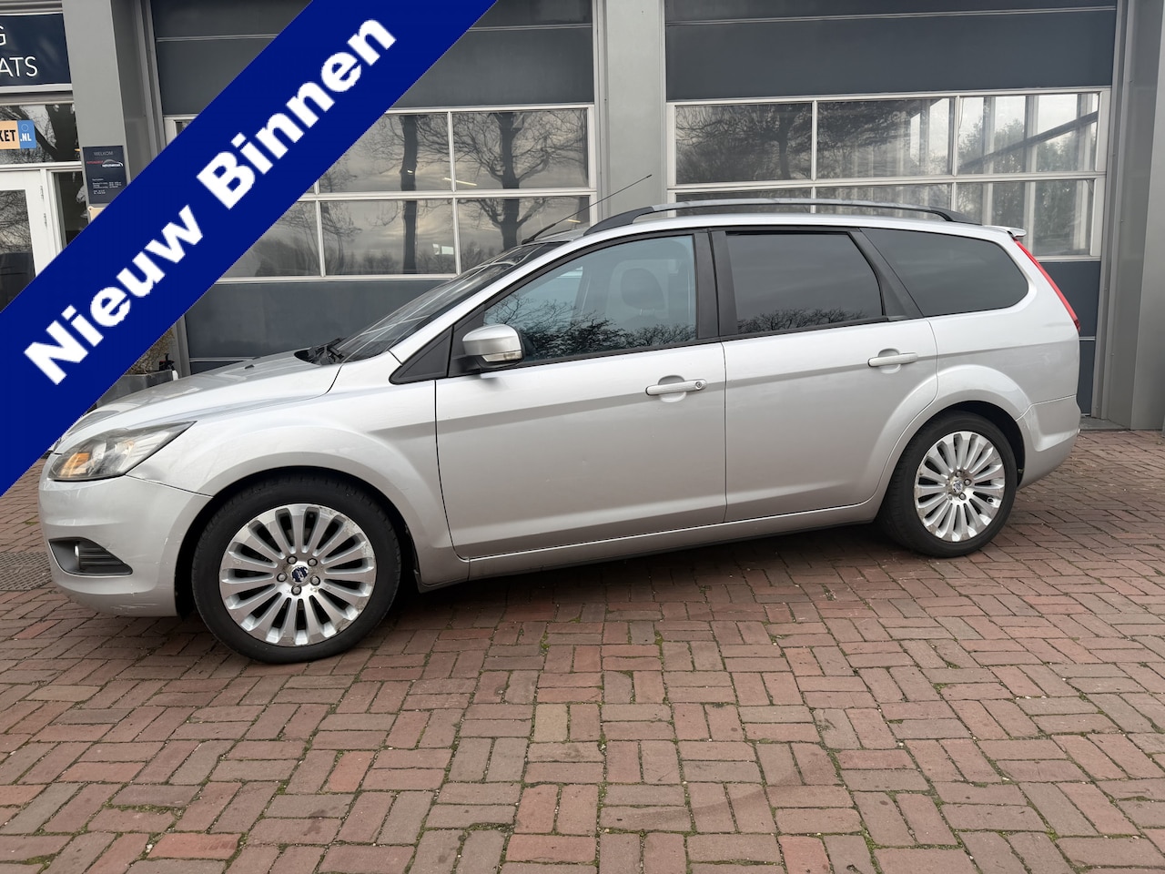 Ford Focus Wagon - 1.6 Titanium 2009 apk 06-2026 leuk betaalbaar auto !! - AutoWereld.nl