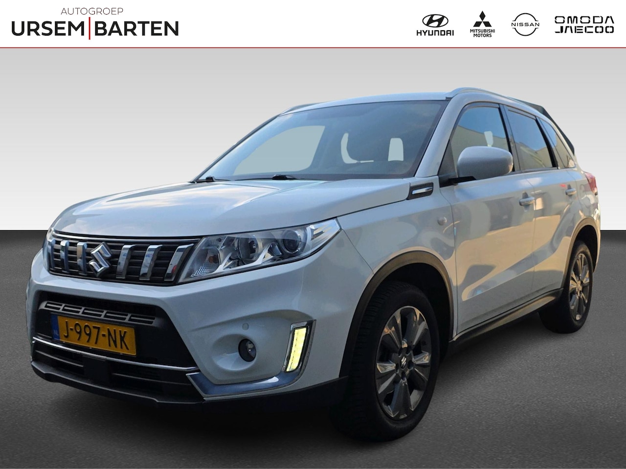 Suzuki Vitara - 1.4 Boosterjet Select | Navigatie | All-Season Banden | Achteruitrijcamera/Parkeersensoren - AutoWereld.nl