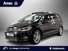 Volkswagen Touran - 1.5 TSI 150pk Highline 7p / Panoramaschuif-kanteldak / 17inch / Voorstoelen verwarmbaar /