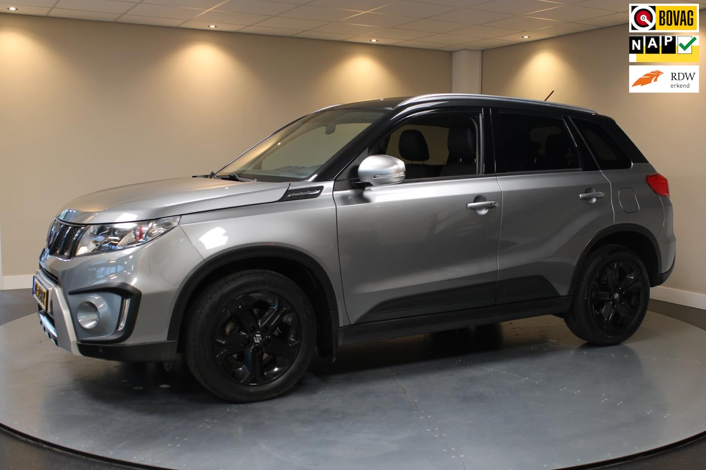 Suzuki Vitara - 1.4 S *Adapt.Cruise* Stoelverw.|Carplay|Camera|Navi|NAP - AutoWereld.nl