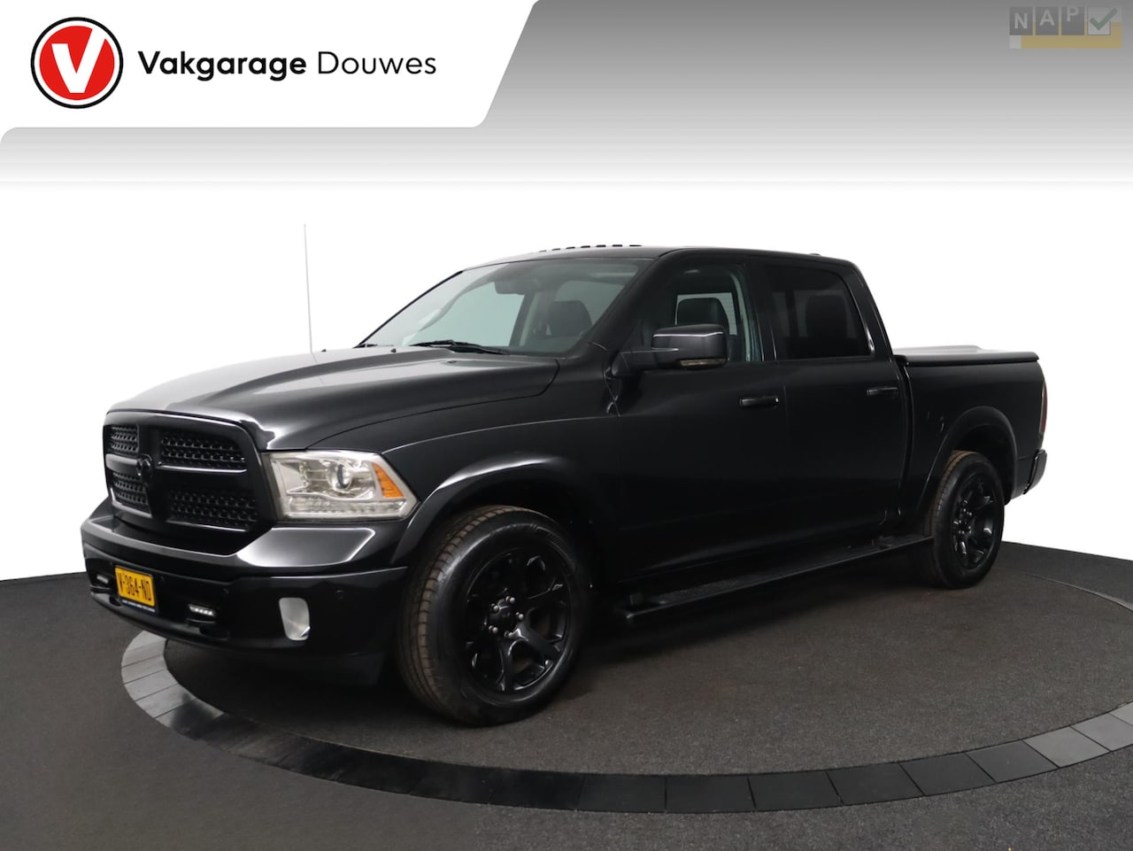 Dodge Ram 1500 - 5.7 V8 4x4 Quad Cab 6'4 Laramie |NAP|1e eigenaar|Pano - AutoWereld.nl