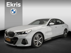 BMW 5-serie - Sedan 520i | M-Sportpakket | LED | Leder | HUD | Elektr. zetels | Sportstoelen | DAB | Har