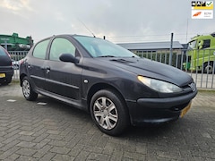 Peugeot 206 - 1.4 X-line 5-deurs *apk:12-2026