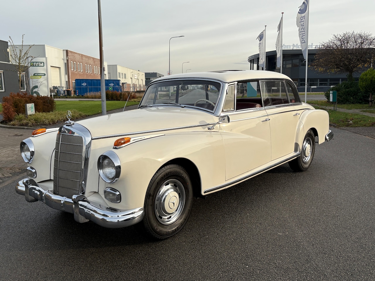 Mercedes-Benz 300-serie - Adenauer dora - AutoWereld.nl
