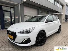 Hyundai i30 - 1.0 Benzine Black Edition Lag km's Nette staat