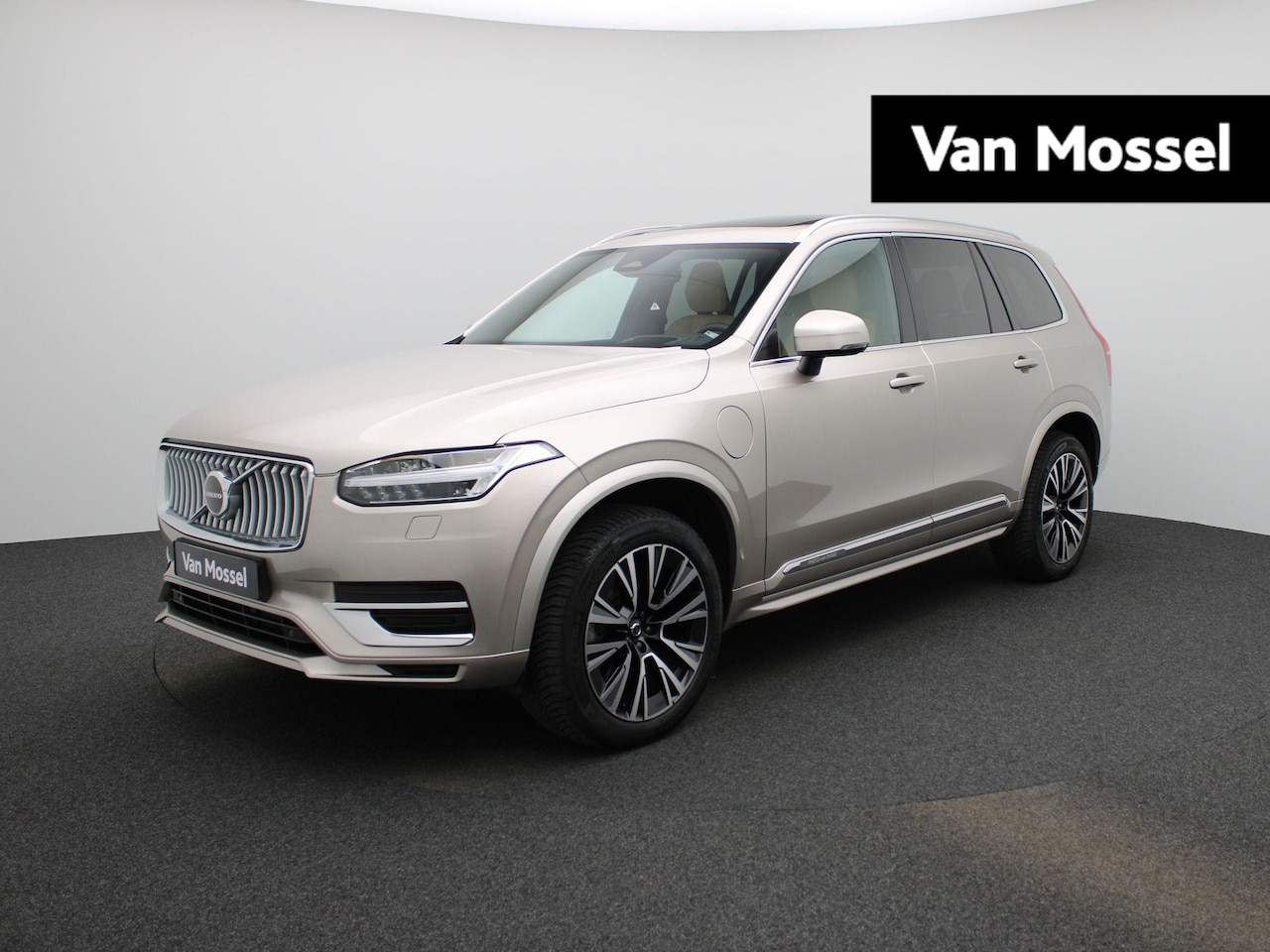 Volvo XC90 - 2.0 T8 4WD Ultimate Bright Aut. | HEAD-UP | PANO-SCHUIFDAK | STOELVERWARMING & VERKOELING - AutoWereld.nl