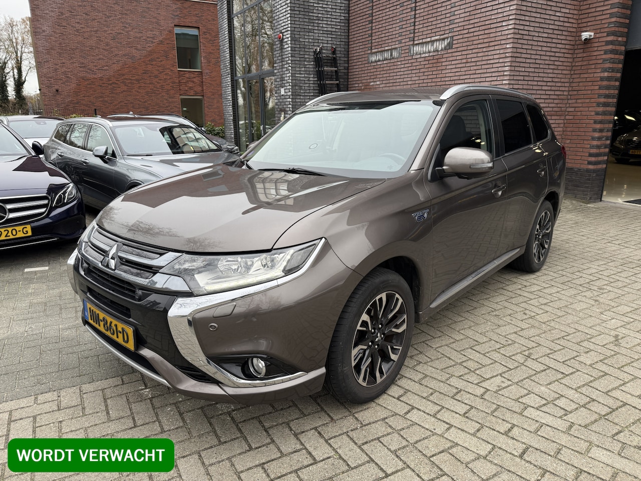 Mitsubishi Outlander - 2.0 PHEV instyle | **VERWACHT** | Stoel/Stuurverwarming | Voorruitverwarming | Facelift | - AutoWereld.nl