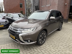 Mitsubishi Outlander - 2.0 PHEV instyle | *VERWACHT* | Stoel/Stuurverwarming | Voorruitverwarming | Facelift | Le