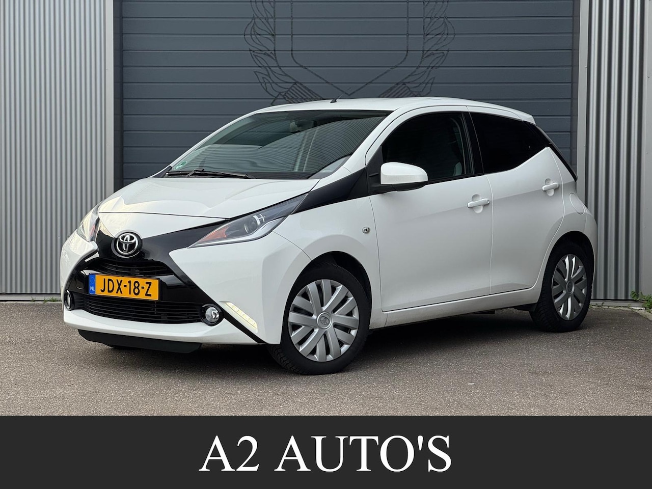Toyota Aygo - 1.0 VVT-i x Airco|Navi|98.000km|Camera - AutoWereld.nl