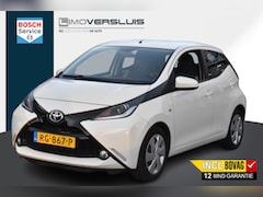 Toyota Aygo - 1.0 VVT-i x-play 2e Eigenaar | Navigatie | Camera | Airco | 12 mnd BOVAG garantie |