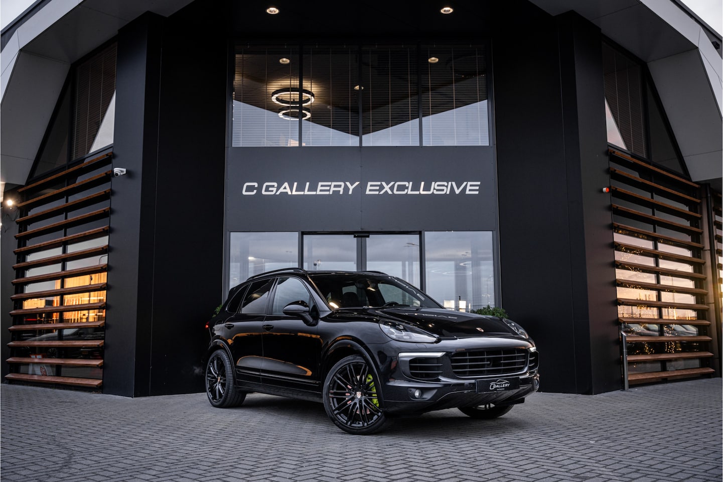 Porsche Cayenne - 3.0 S E-Hybrid - Panorama l NAP l Memory l Trekh. l Bose - AutoWereld.nl