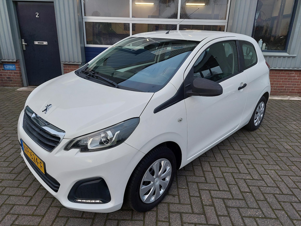 Peugeot 108 - 1.0 e-VTi Access Peugeot 108 - AutoWereld.nl