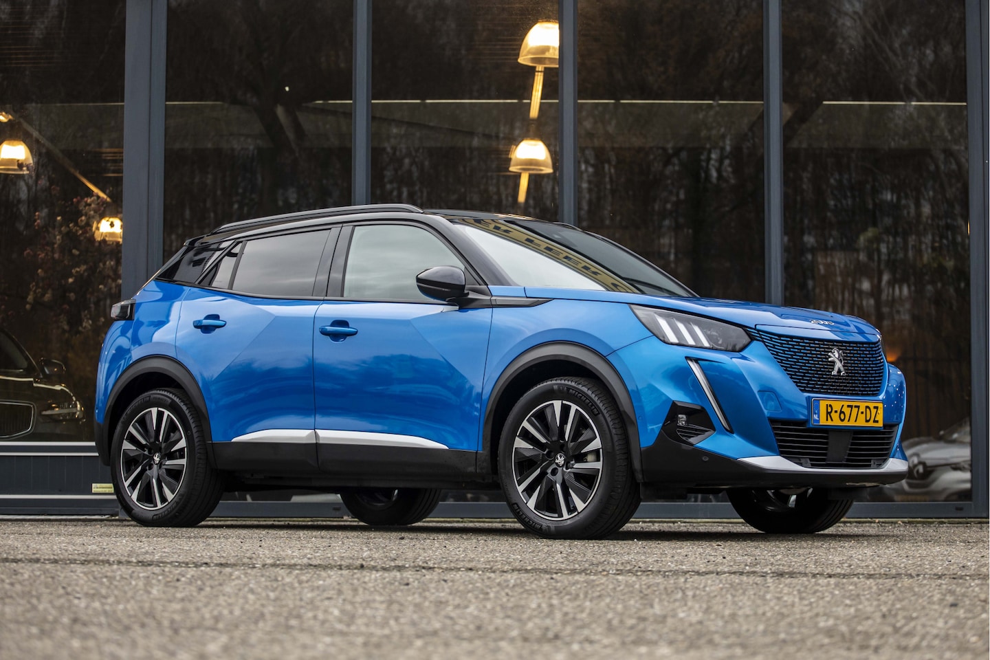 Peugeot e-2008 - EV GT Pack 50 kWh - AutoWereld.nl