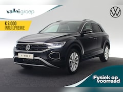 Volkswagen T-Roc - Life Edition 1.0 TSI 85 kW / 116 pk | LED | Camera | Trekhaak | Park Assist | Keyless | 17