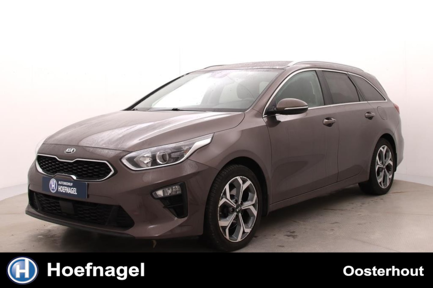 Kia Cee'd Sportswagon - Ceed 1.4 T-GDi DynamicLine | Automaat | Adaptive cruise control | Camera | Carplay | Stoel - AutoWereld.nl