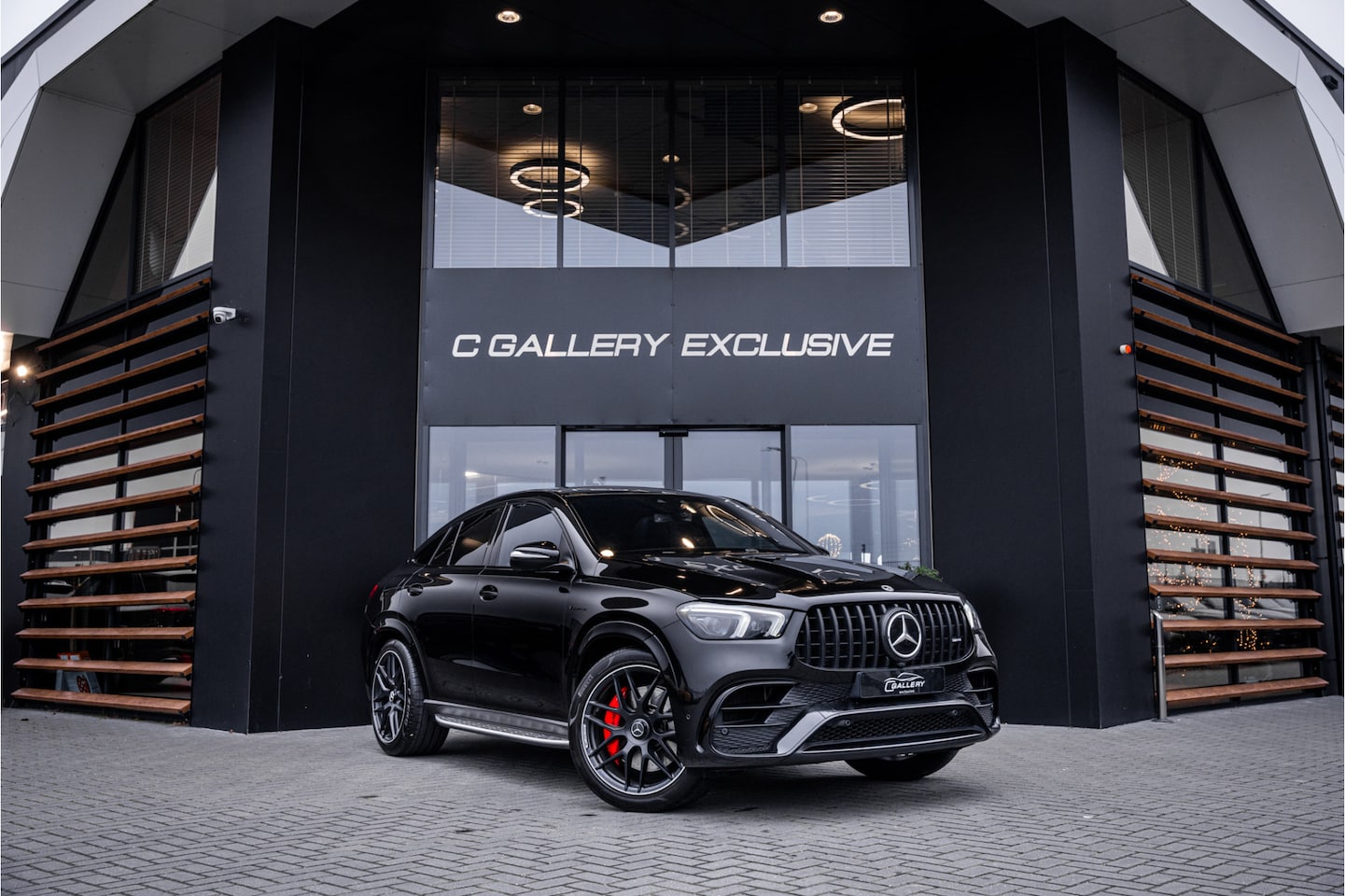 Mercedes-Benz GLE-Klasse Coupé - AMG GLE63 S 4MATIC+ - Panorama | Burmester | Stoelmassage & koeling | Luchtvering - AutoWereld.nl